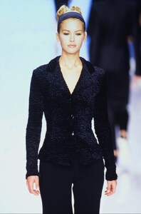 683341937_donna-karan-fall-1995(3).thumb.jpg.594645d487e749bc4600d7eb158d7054.jpg