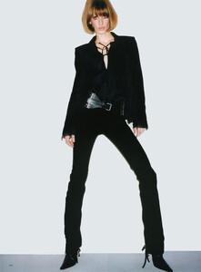 TOP.FASON.RU - Vogue UK (October 2001) - Leave Me Standing - 006.jpg