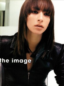 ARCHIVIO - Vogue Italia (August 2001) - Beyond The Image - 002.jpg