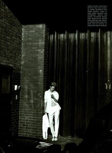 ARCHIVIO - Vogue Italia (March 2001) - Non Conformity - 007.jpg