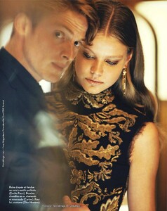 Marie Claire France (December 2011) - Star System - 006.jpg