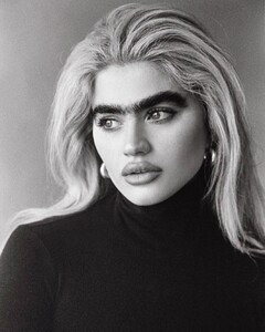 782559575_sophiahadjipanteli15781440922213955569835093909_33586514.thumb.jpg.122f8557c9d24c11de918100c98e1e15.jpg