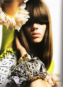 Freja Beha VOGUE UK March 2007 'POP HIT' ph-Nick Knight 001.jpg