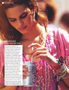 Glamour France (May 2010) - Canon l'air de rien - 004.jpg