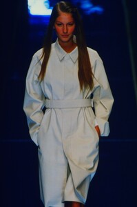 835664742_dkny-fw-1999(4).thumb.jpg.09919be578b4c0f3440c637e835a50d0.jpg