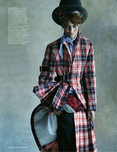 Vogue UK - 2013 08-113.jpg