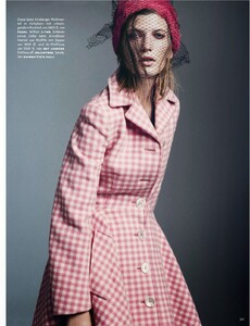 876307826_Vogue_Germany_2013_10(dragged)7.thumb.jpg.ed1211e7ba09053ecb088279b38d2200.jpg