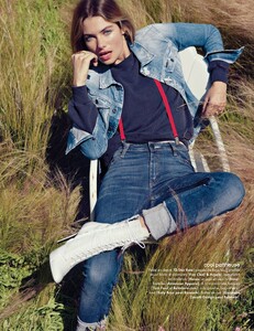 Elle France #3438 (November 18, 2011) - Arizona Jeans - 004.jpg