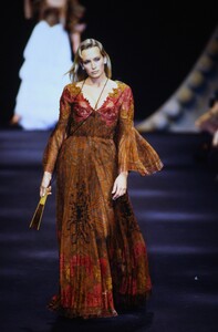 886178663_dior-hc-ss-1994(1).thumb.jpg.e1f11f9b73d2a220a2c7f2c77c226833.jpg