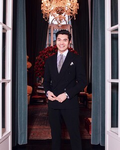 88625161_HenryGolding.thumb.jpg.90d850fd2c6c857888f539bdb46e3ab5.jpg