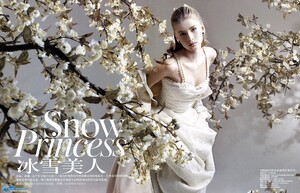 Vogue China (October 2005) - Snow Princess - 001.jpg