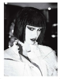 Numéro China #29 (May 2013) - Perform - 006.jpg