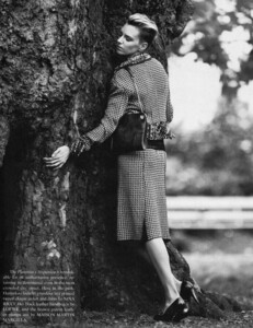 The Gentlewoman #6 - AW 2012 - Hugger - 004.jpg