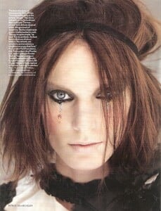 Vogue UK (January 2009) - Drama Class - 006.jpg