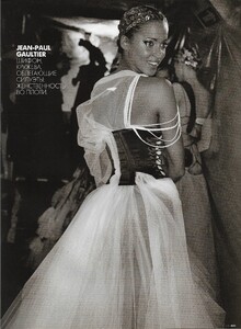 elle ru march 2003 6.jpg