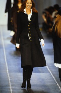 943016175_chanel-fw-1993-christy(9).thumb.jpg.1a96900109d1bfb65344cba43714e4c9.jpg