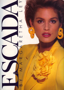 Vogue UK January 1989 001.jpg