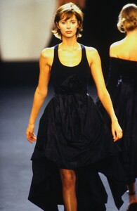 959565539_donna-karan-fw-1994(1).thumb.jpg.bf95b006f2d33e5573c62f06a6abbedc.jpg