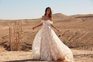 AMELIE-ML17545-LACE-AND-TULLE-GOWN-WITH-FITTED-BODICE-AND-FLOATY-TULLE-SKIRT-WITH-DETACHABLE-OFF-SHOULDER-STRAPS-WEDDING-DRESS-MADI-LANE-BRIDAL13.jpg