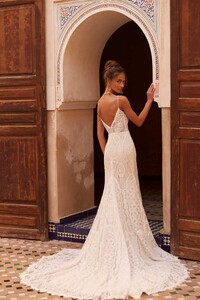 ARYN-ML17474-FULL-LACE-FITTED-GOWN-WITH-PLUNGING-V-NECKLINE-LACE-STRAPS-ZIP-UP-BACK-AND-CENTER-FRONT-SPLIT-WEDDING-DRESS-MADI-LANE-BRIDAL2.jpg