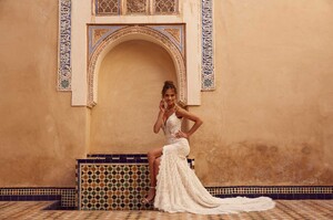 ARYN-ML17474-FULL-LACE-FITTED-GOWN-WITH-PLUNGING-V-NECKLINE-LACE-STRAPS-ZIP-UP-BACK-AND-CENTER-FRONT-SPLIT-WEDDING-DRESS-MADI-LANE-BRIDAL3.jpg