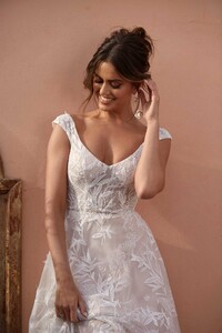 ASPEN-ML17911-FULL-LENGTH-LACE-GOWN-WITH-FITTED-BODICE-AND-FLOATY-SKIRT-CAP-SLEEVES-LOW-BACK-ZIP-CLOSURE-WEDDING-DRESS-MADI-LANE-BRIDAL2.thumb.jpg.02883b854f38c51989696267c6449a3b.jpg
