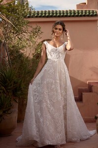 ASPEN-ML17911-FULL-LENGTH-LACE-GOWN-WITH-FITTED-BODICE-AND-FLOATY-SKIRT-CAP-SLEEVES-LOW-BACK-ZIP-CLOSURE-WEDDING-DRESS-MADI-LANE-BRIDAL3.thumb.jpg.d8360c5e9aff5b914f3115e72f558db8.jpg