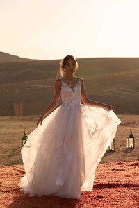 AUBREY-ML17640-FITTED-LACE-BODICE-WITH-FLOATY-LAYERED-TULLE-SKIRT-AND-TULLE-STRAPS-WITH-ZIP-CLOSURE-WEDDING-DRESS-MADI-LANE-BRIDAL2.jpg