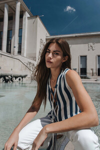 Clara-Berry-x-Please-Fashion-by-Razasan-12.thumb.jpg.cdb0f4da9c3d6c3bac5192200d5f1000.jpg