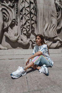 Clara-Berry-x-Please-Fashion-by-Razasan-2.thumb.jpg.39b657f2ae0a5565ab94efe0afd4f18f.jpg