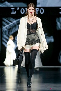 Dolce-Gabbana-RTW-FW20-Milan-5833-1582467893.thumb.jpg.85436375a438615ecb70c1e966da70db.jpg