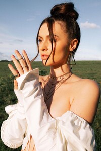 Enorm-Gallery36736-165a7449.thumb.jpg.f2a110ae1d06f8e9a61403cd604123a7.jpg