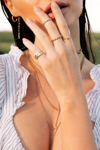 Enorm-Gallery36736-165a7685.thumb.jpg.0a589812aa953a4d5638112fd2b66640.jpg