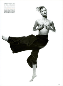 Forme_Comte_Vogue_Italia_April_1994_06.thumb.png.ab39b63513f91b5229cffd9eddd6ab11.png