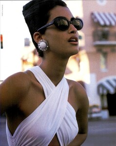 Hanson_Vogue_Italia_May_1991_06.thumb.png.5ee59ba58ecac84172684324be77a50b.png