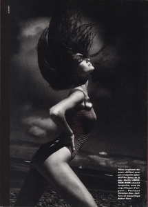 Harper_s_Bazaar_FR_MayJun88_5B.thumb.png.77a7d8e0dbb7aa8a9ebfb272103c5647.png