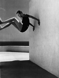 KarenElson_BazaarUS_Jun97_PatrickDemarchelier_001.jpg