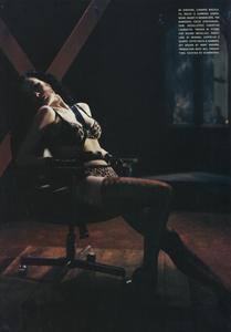 Klein_Vogue_Italia_February_2005_07.thumb.png.5288ad723f89f9420b138b90504b0a17.png