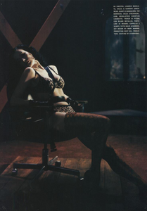 Klein_Vogue_Italia_February_2005_07.thumb.png.e8175666ed955bbc6ae0441a9fb68b84.png