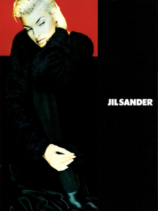 Knight_Jil_Sander_Fall_Winter_91_92_04.thumb.png.fe4712fb010abc96e5e534e6758642dc.png