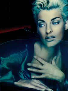 Knight_Jil_Sander_Fall_Winter_91_92_07.thumb.png.f58d96d1ef0854c08e827fb0adc6100f.png