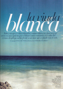 Kudacki_Vogue_Spain_July_2011_01.thumb.jpg.71c8eb5e97350836d4bedca057692e86.jpg