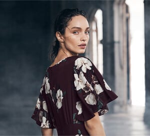 LE-SOL-Dress-02.thumb.jpg.272bfc1d28bc836285d399a0a8425e24.jpg