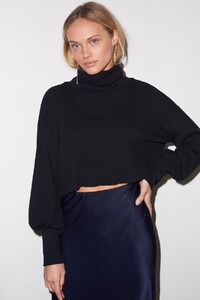 LNA-Black-Balloon-Sleeve-Rib-Top.jpg