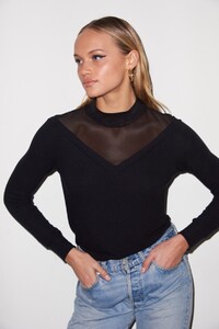 LNA-Brushed-Adana-Sweater-black-mesh.jpg