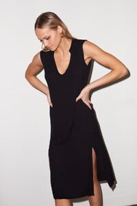 LNA-Easy-Rib-Dress-In-Black.jpg