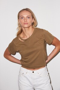 LNA-Olive-Sandoval-Pocket-Tee.jpg