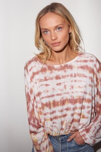 LNA-Sahara-long-sleeve-top.jpg