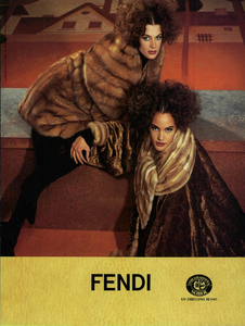 Lagerfeld_Fendi_Fall_Winter_91_92_02.thumb.png.52f1961adecf5def2f870860ea1d786d.png