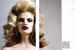 LaraStone_VogueIT_Oct07_ph_MarioSorrenti_004.jpg